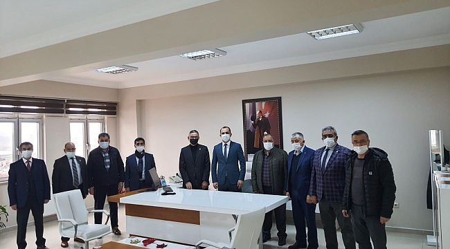 Dilovası’ndaki Muhtarlardan yeni Yazı İşleri Müdürü’ne ziyaret
